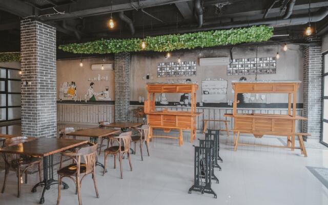 RedDoorz near Plaza Atrium Senen