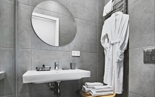 Wine & Pillow Hotel by Frapolli