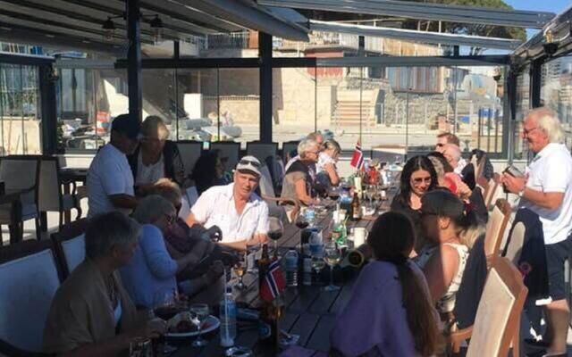 Sultans - Kings Hotel