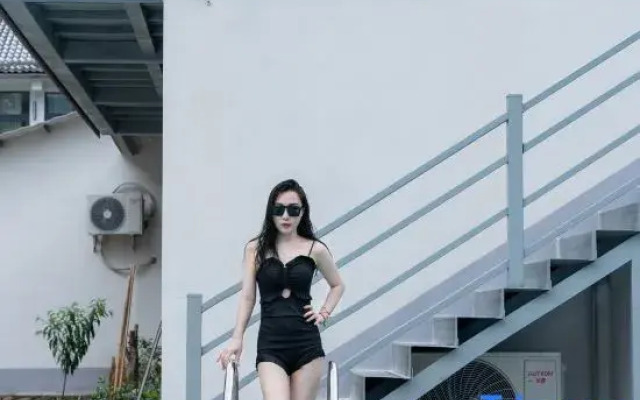 Fall asleep with river villa