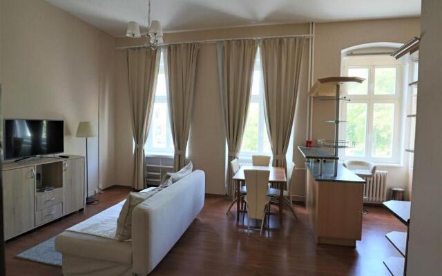 Apartment nabrezi J. Palacha 2