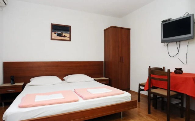 D&R Boreta Apartments