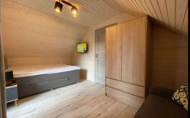 House for 6 With Swimming Pool