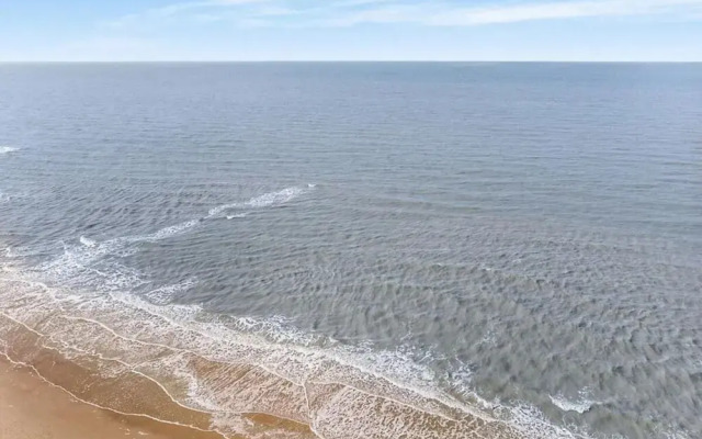 Villa Right by the sea