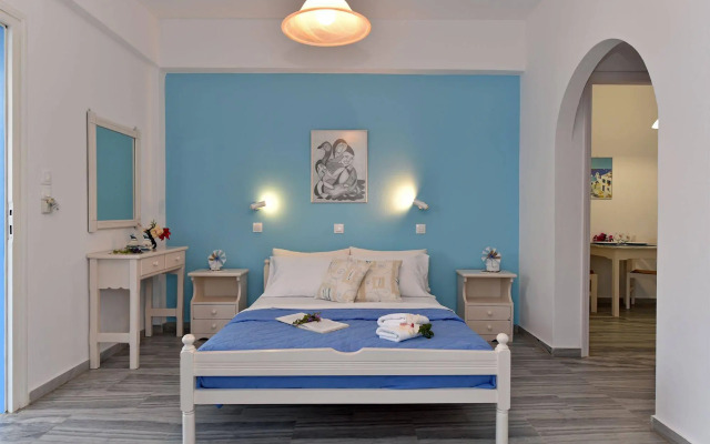 Tarsa Studios & Apartments