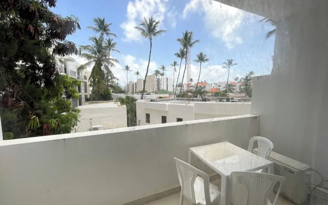 Studio Apart Hotel Rooftop Pool Beach