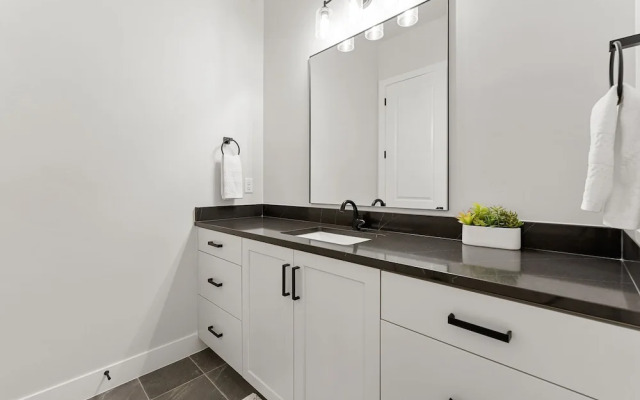 Desert Beachcomber 5 Bedroom Townhouse