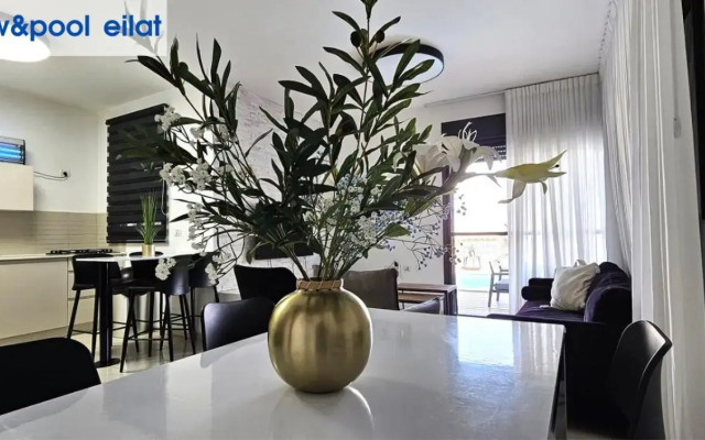 sea view & pool eilat