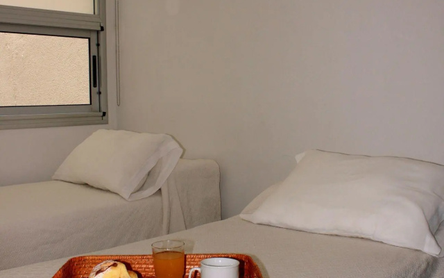 Atenea Apartments & Suites