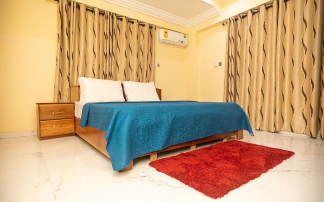 Spacious & Outstanding 3-bed Furnished Apartment