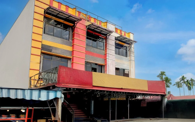 OYO 94581 Surya Residence Medan