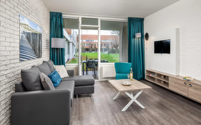 Restyled apartment with dishwasher, near Grevelingen Lake