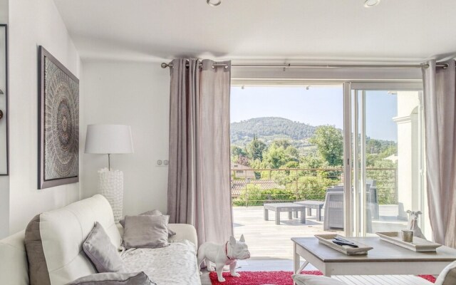 Villa in La Cadiere-d'azur With Private Pool