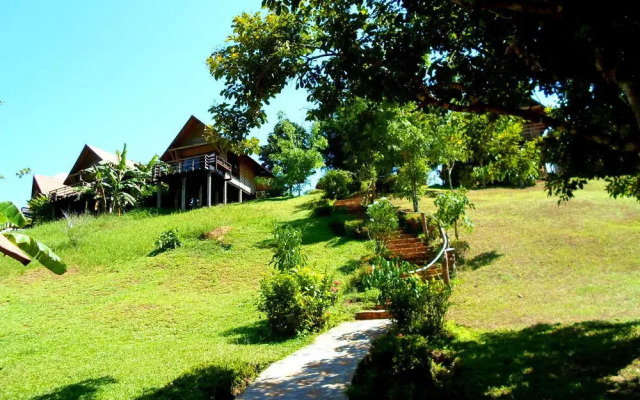 The Cliff and River Jungle Resort