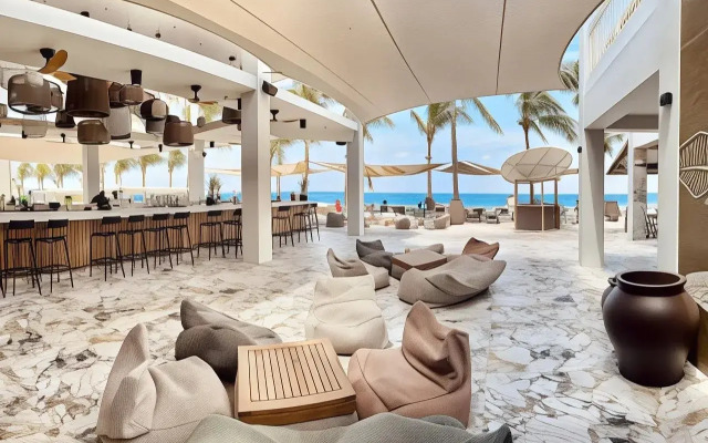 Papagayo Beach Hotel
