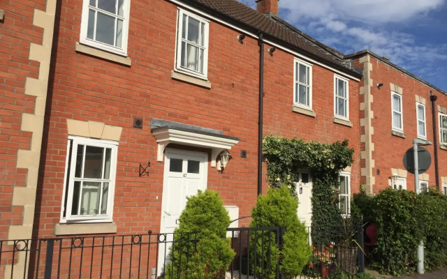 Modern Home just off Glastonbury High Street