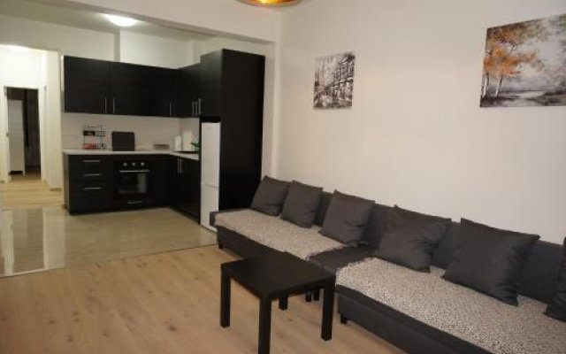 Apartments Brial (2 bedrooms, lift)