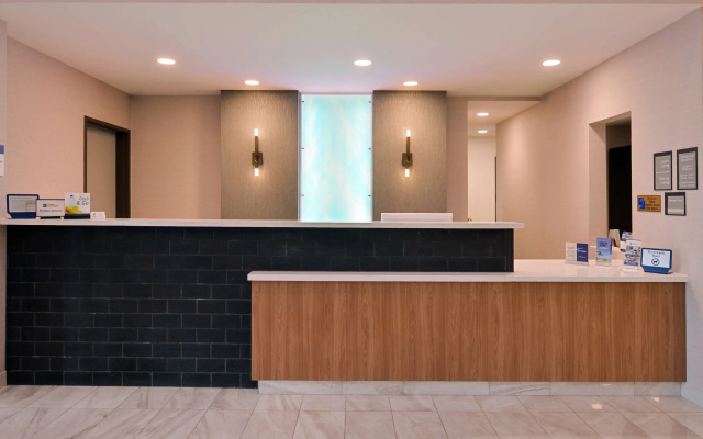 Best Western Plus Coalinga Inn