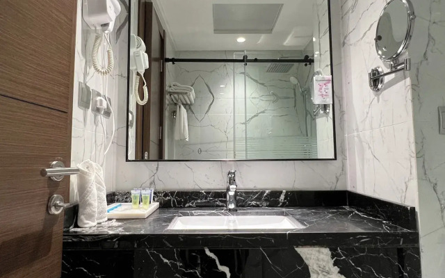 Violet Al Shisha Hotel