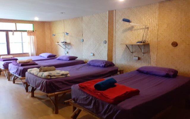Pai Cat Hut Guesthouse