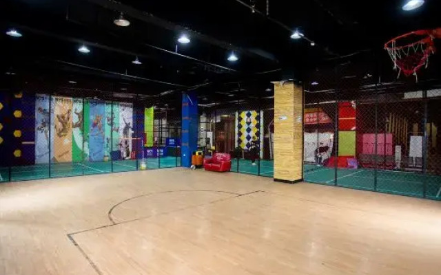 Gongzhuling Huayi Hotel