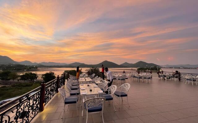 Inder Prakash Hotel