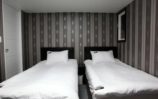 Ekonomy Hotel