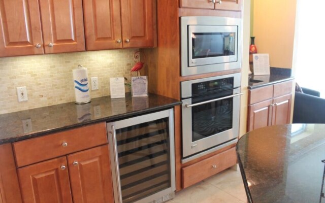 Mustique 1002 by ALBVR