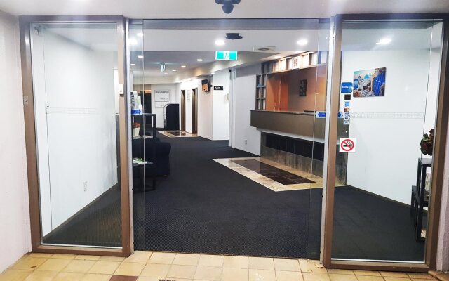 VR Auckland Airport