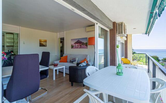 Sea And Pool Apartment 2