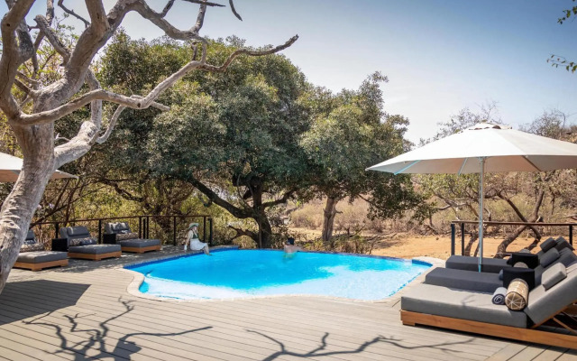 Tuningi Safari Lodge