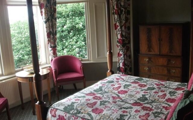 Redstones hotel
