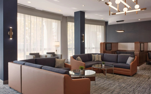 Courtyard by Marriott Mississauga - Airport Corporate Centre West
