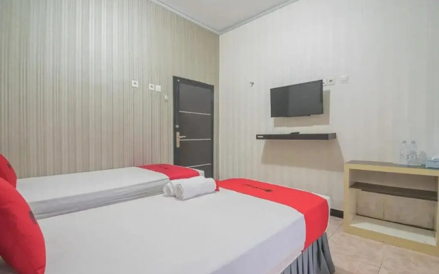 Hotel Aqila by Reddoorz