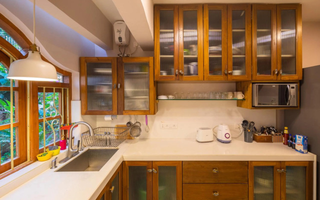 SaffronStays Birdsong, 3 BDR Pet-friendly Villa in Madh Island