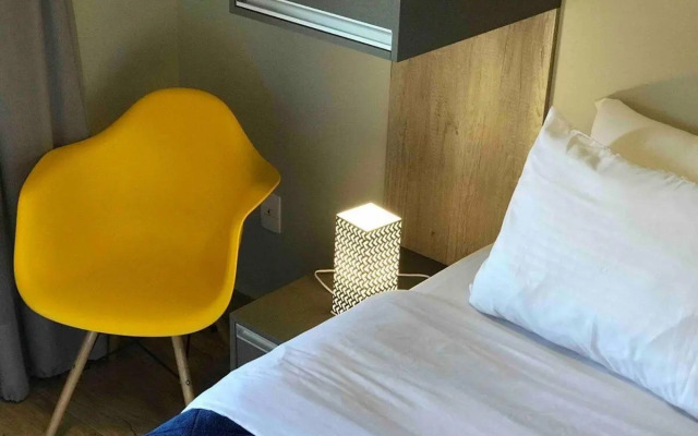Flat 317 Granja Cotia Wi-Fi equipado e funcional