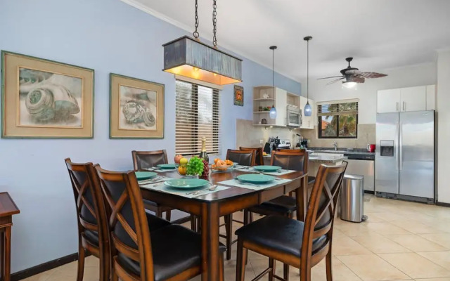 Beautiful Gated Community Retreat Near the Beach
