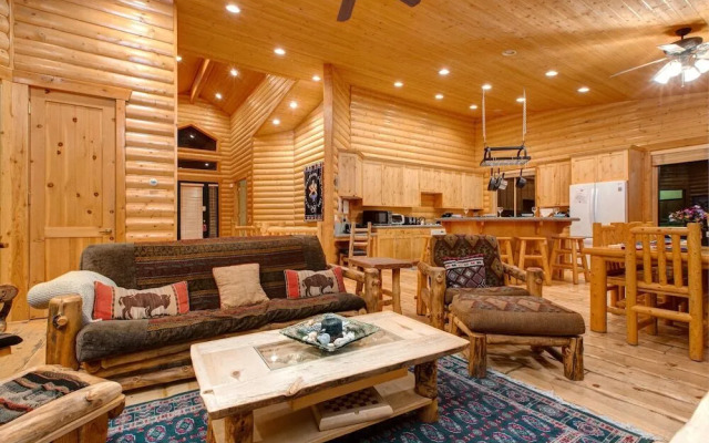 Abode at Gamble Oak in Solamere