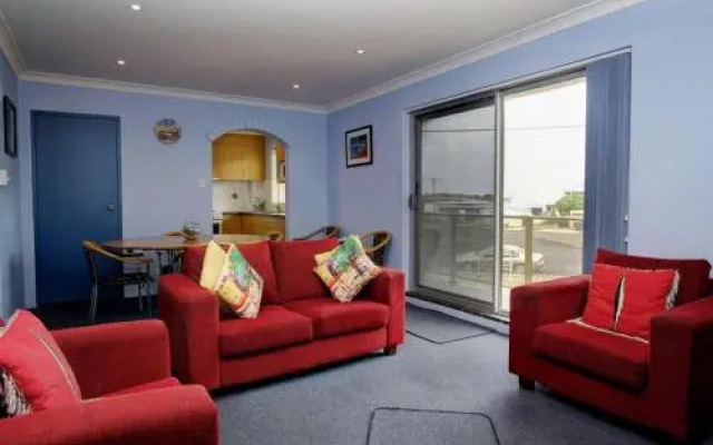 Anchorage 7 Beautifully Renovated Close To Rockpool