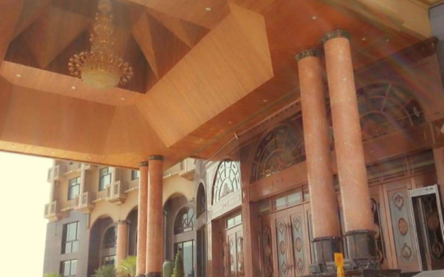 Star World Hotel