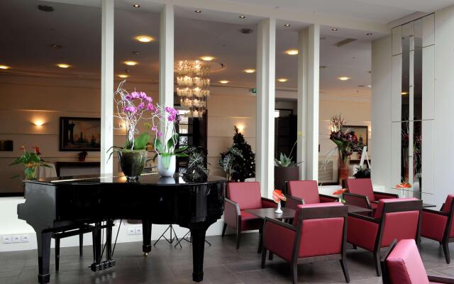 Evergreen Laurel Hotel