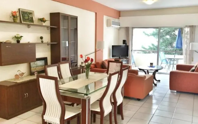 Deana Beach Apartments