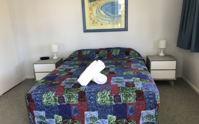 Kings Way Apartments – Guest Rooms – Kings Beach