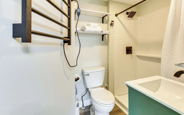 Close to Camden Clark: Central Parkersburg Condo
