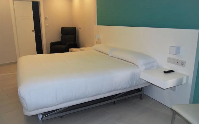 A de Lolo - Four Rooms