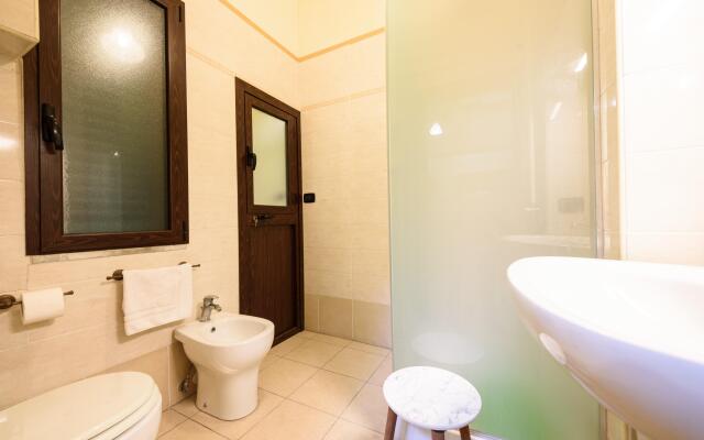 Vico Lungo Teatro Nuovo 20