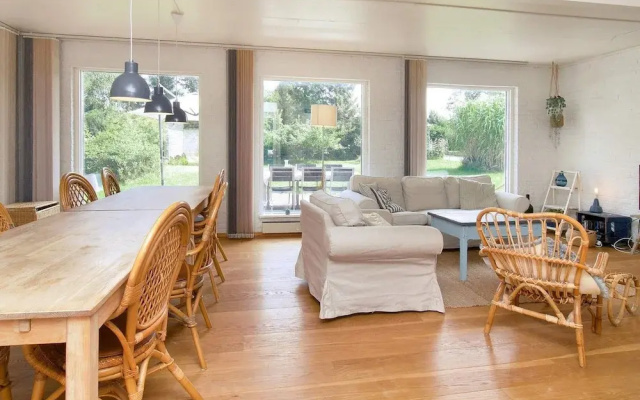 8 Person Holiday Home in Asnaes