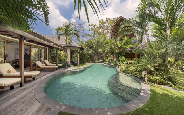 Lataliana Beachside Villa Estate Seminyak