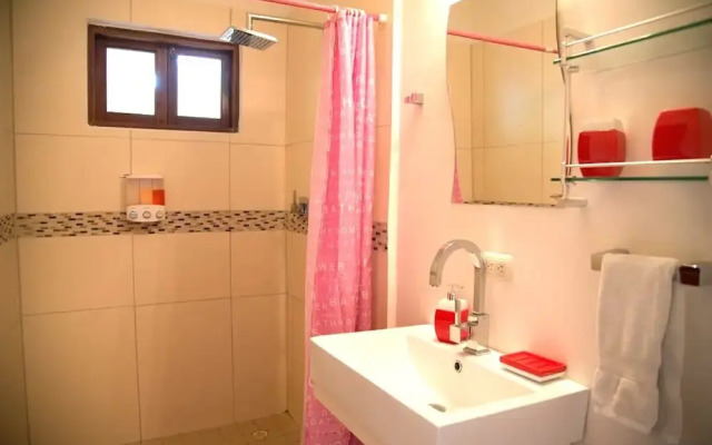 Contadora Island Inn B&B