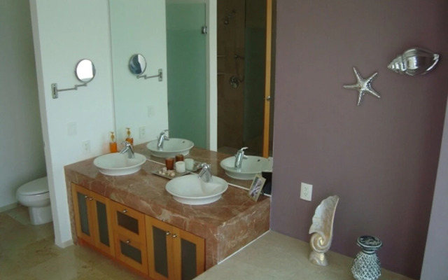 Unlimited Luxury ZAMORA Condo